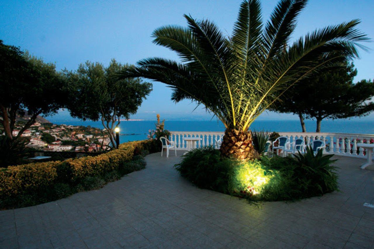 Hotel Residence Sciaron Capo Vaticano Exterior photo